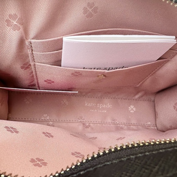 Kate Spade ♠️ Spencer Gusseted Wristlet - Picture 3 of 3